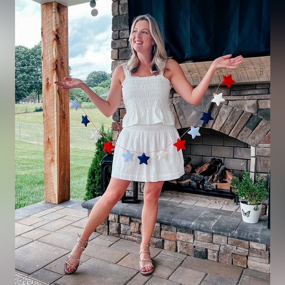 Free Assembly smocked tank - Picture 3 of 3